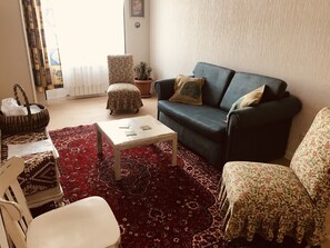 Smart TV - Friendship & Tranquility home (Tbilisi)