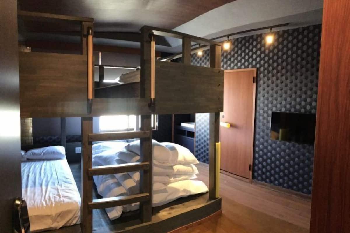 5 habitaciones, decoración personalizada y muebles diferentes