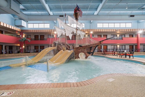 Ramada by Wyndham Sioux Falls Arpt & Suites