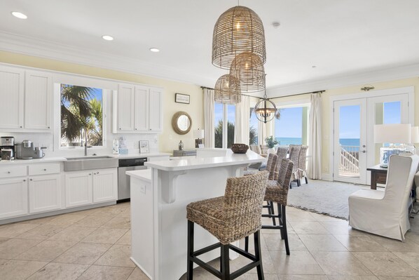 Jääkaappi, mikroaaltouuni, uuni, astianpesukone