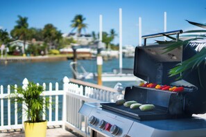 Property grounds - Waterfront Escape—Private Pool, Game Room, Hot Tub & Dockside Views Near Indian Rocks Beach (Indian Rocks Beach)