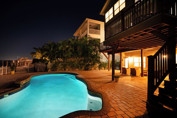 Pool - Waterfront Escape—Private Pool, Game Room, Hot Tub & Dockside Views Near Indian Rocks Beach (Indian Rocks Beach)