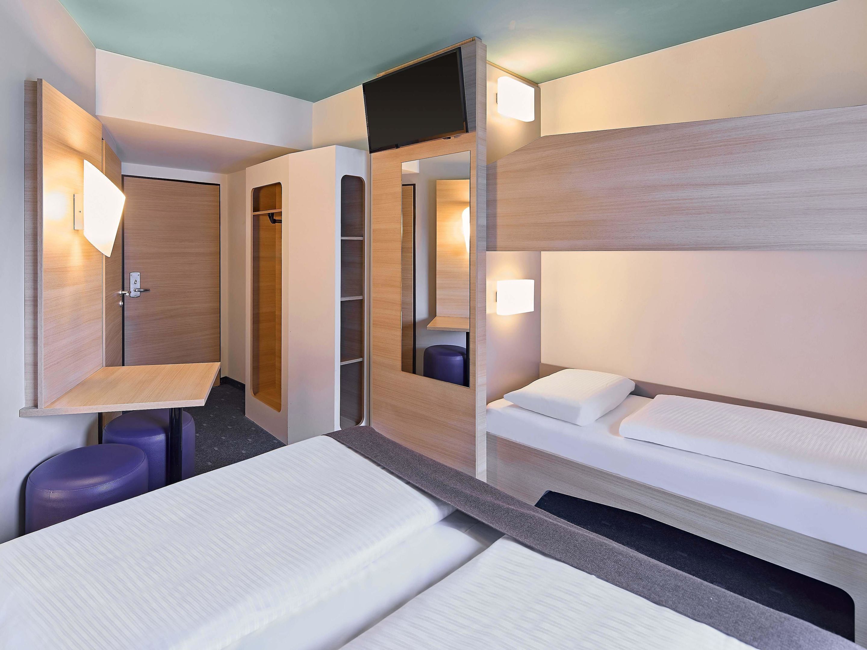 Familierom | Skrivebord, skrivebord for bærbar PC, lydisolert og wi-fi (inkludert)