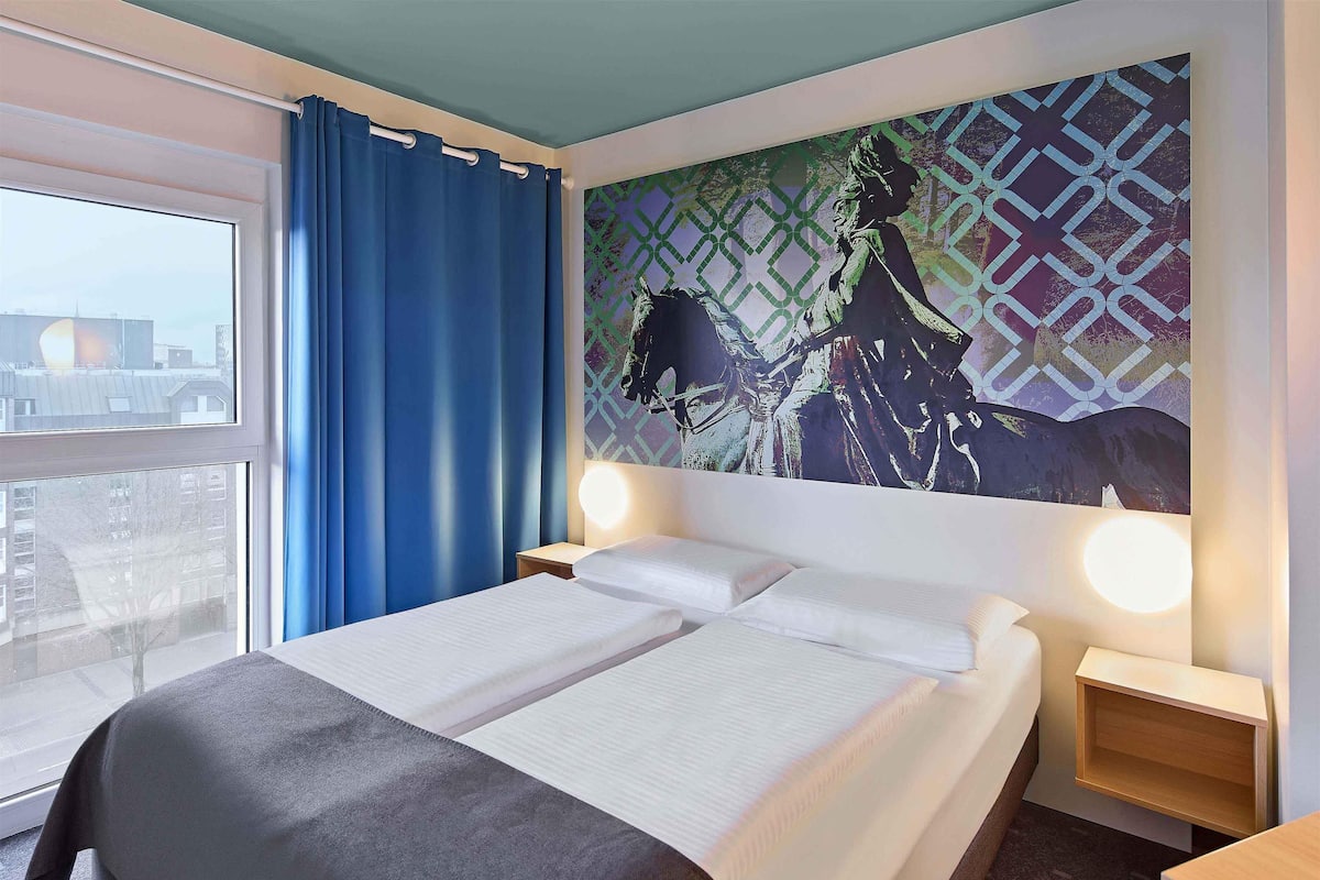 Double Room | 1 bedroom, desk, laptop workspace, soundproofing