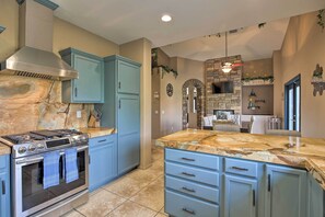 Fridge, microwave, stovetop, dishwasher - Indio Oasis w/ Private Saltwater Pool & Bar! (Indio)