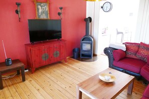 Unclassified image, 5 of 14, button