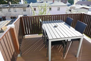 Unclassified image, 4 of 14, button