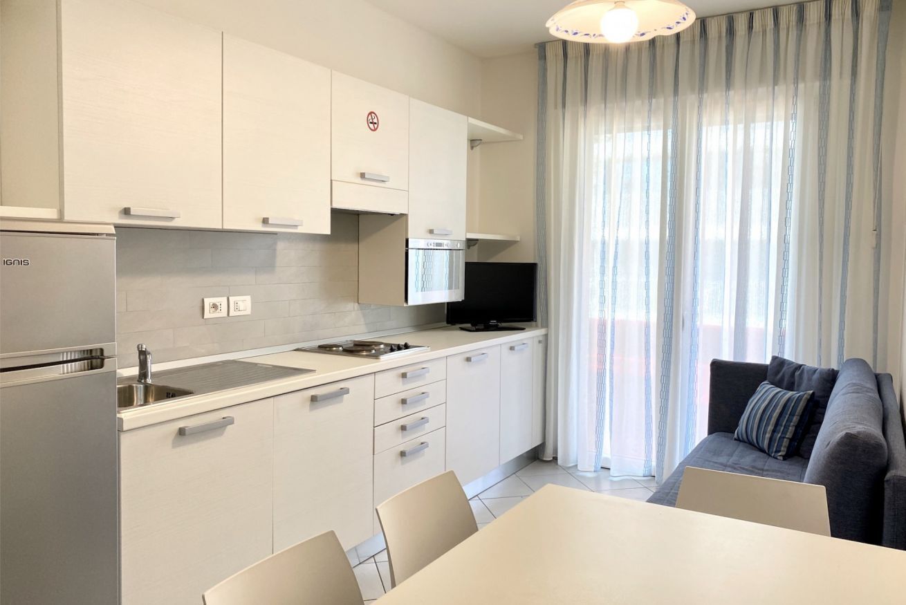 Microondas y lavavajillas 