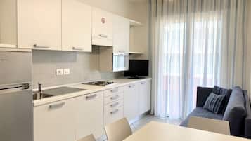 Fridge, microwave, dishwasher