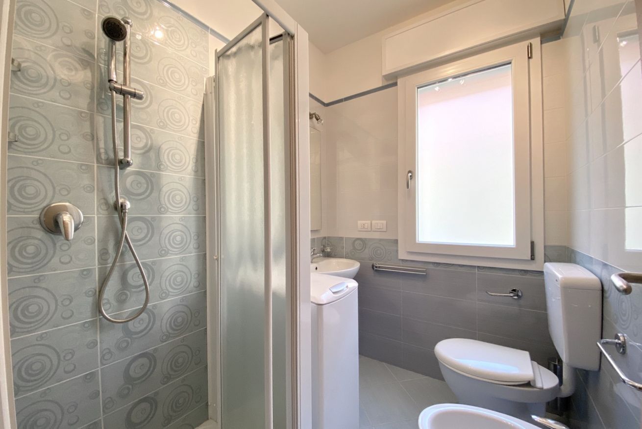 Shower, bidet