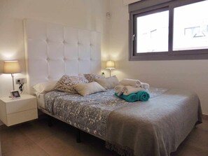 2 bedrooms, iron/ironing board, free WiFi, bed sheets - Villa Amalia 47 - Apartment with terrace (Torrevieja)