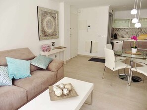 TV - Villa Amalia 47 - Apartment with terrace (Torrevieja)