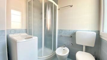 Douche, bidet