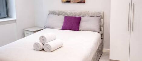 Desk, iron/ironing board, free WiFi, bed sheets
