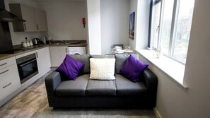 Flat-screen TV - Executive City Centre Apartment 2 (Bradford)