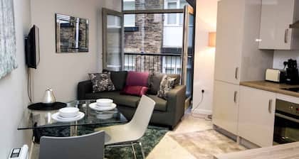 Modern Studio Apartment 1 in Bradford City