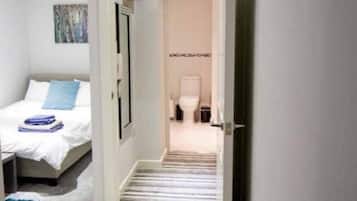 Desk, iron/ironing board, free WiFi, bed sheets