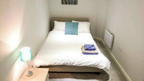 1 bedroom, iron/ironing board, free WiFi - Modern Studio Apartment 1 in Bradford City (Bradford)
