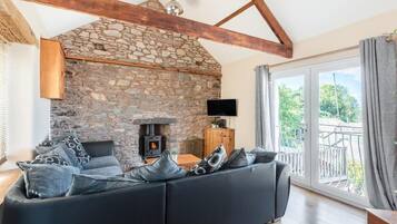 TV, fireplace, DVD player, offices