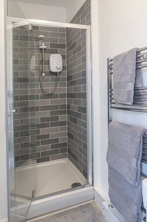 Double Room (Room 1) | Individually decorated, soundproofing, free WiFi, bed sheets