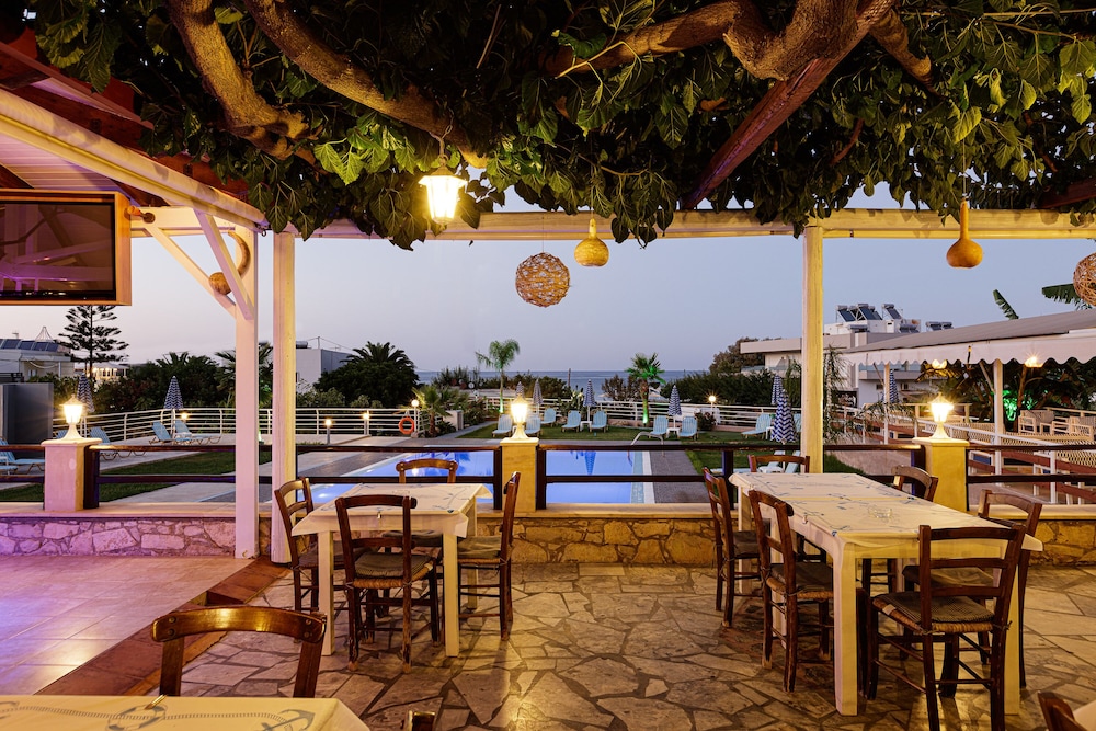 Gorgona Hotel image