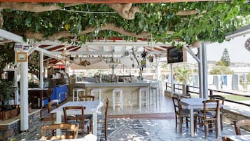 Snack bar