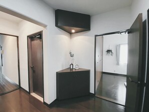 3 Bedroom Apartment with Balcony 301 | 3 bedrooms, iron/ironing board, free WiFi