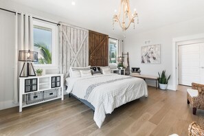 4 bedrooms, iron/ironing board, free WiFi, bed sheets