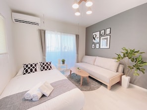 Estudio, balcón (204) | Escritorio, tabla de planchar con plancha y wifi gratis