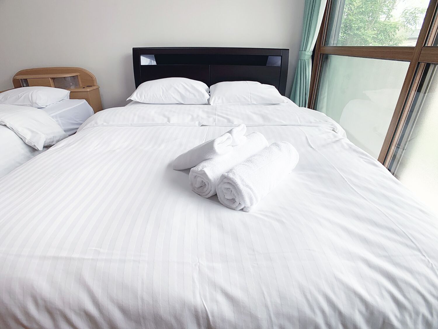 Nhà, 3 phòng ngủ, không hút thuốc, ban công (2 Story, Private Vacation Home) | 3 phòng ngủ, bàn, bàn ủi/dụng cụ ủi quần áo 