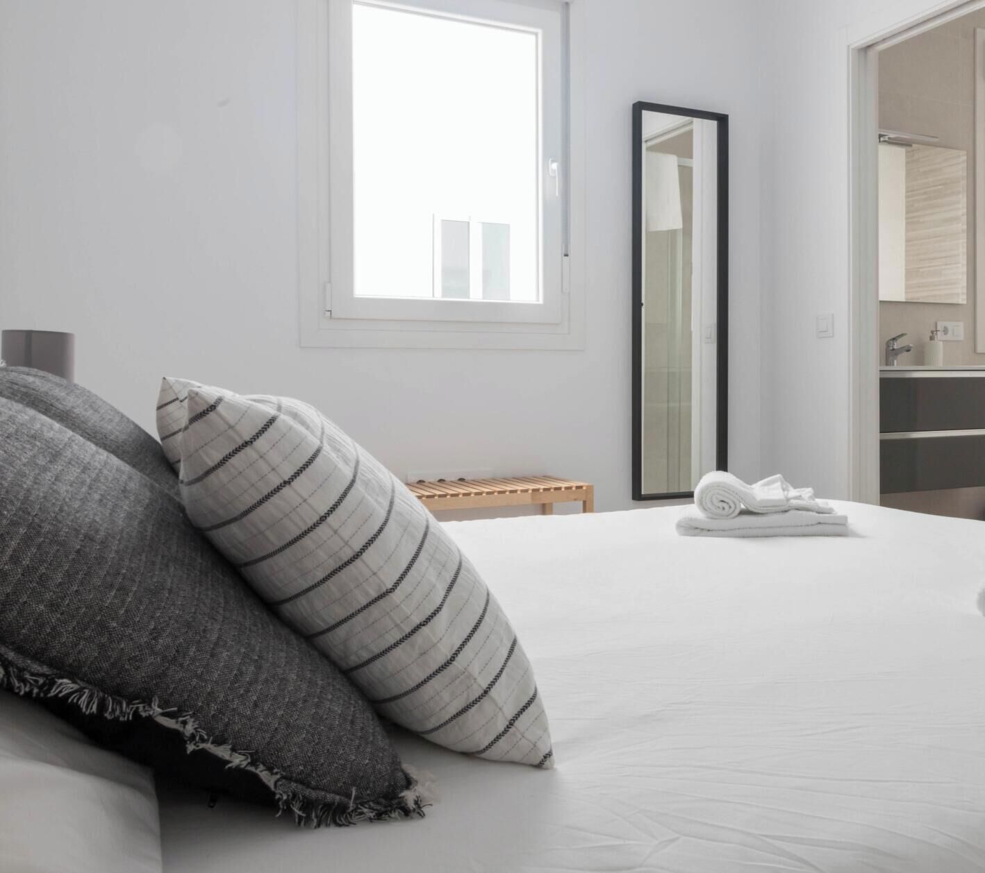 3 bedrooms, iron/ironing board, Internet, bed sheets