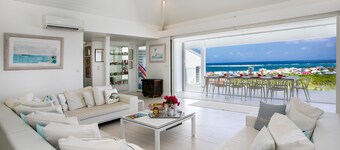 VILLA MANGO 4 BD
Enjoy  breathtaking  view on Orient Bay and walk to the beach .
