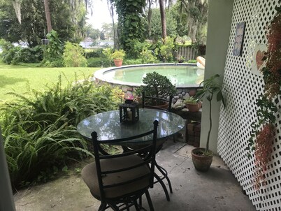 Lake Front Suite -Close to all Attractions