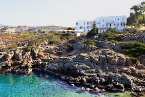 Situated on a rocky coastline, this hotel offers stunning ocean views from its multiple balconies.
