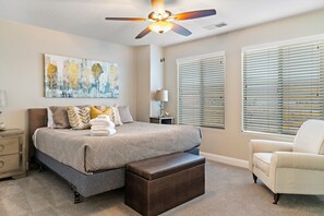 4 chambres, bureau, Wi-Fi, literie fournie