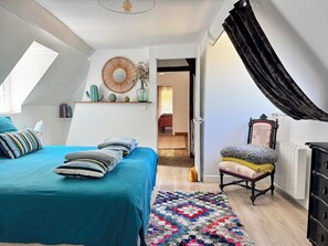 4 chambres, fer et planche à repasser, lit parapluie, Wi-Fi gratuit