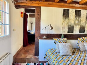 4 soverom, strykejern/-brett, reiseseng for barn og wi-fi (inkludert)