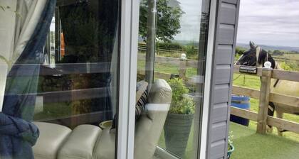 Stunning 2-bed Cottage Countryside Outside Ayr