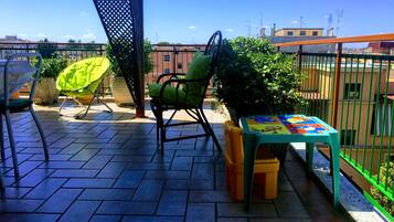 Apartment | Terrace/patio