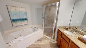 Bathroom - Silver Beach Towers 506w 4 Bedroom Condo by RedAwning (Destin)
