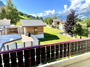 Double Room (Mira) | Living area | Smart TV, Netflix, streaming services - Alpenlodge Val Gronda (Obersaxen)