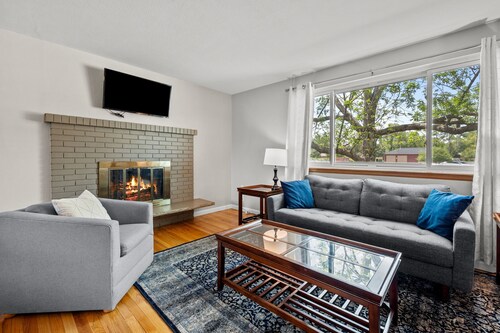 Charming Arvada Home - Walking distance to Olde Town