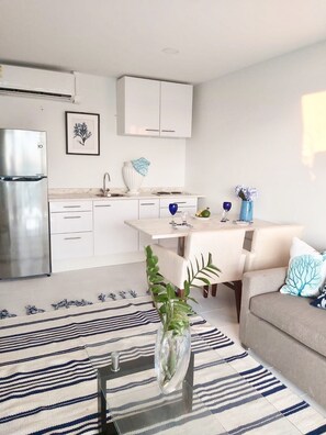 TV - Bella Horizonte - Beachfront 4 (Savaneta)