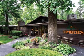 Exterior - Beautiful Yr Round Cottage Great Porch, Heart of MTG, Near Hershey, Lititz, Lanc (Mount Gretna)
