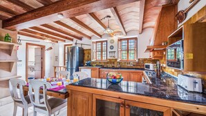 Private kitchen - RAFALET. Charming villa with great pool and spectacular surroundings (Pollensa)