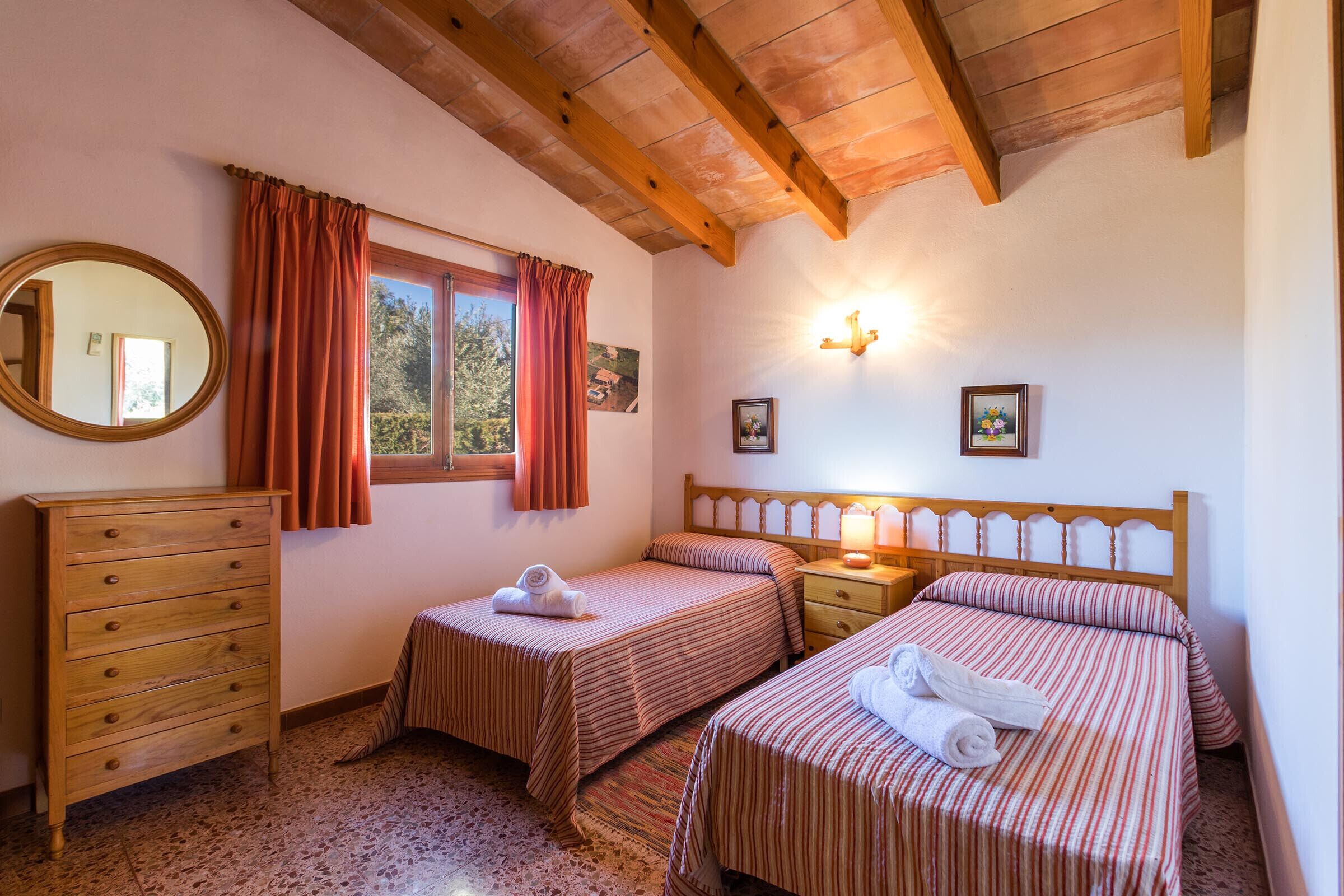 2 bedrooms, in-room safe, iron/ironing board, free Internet