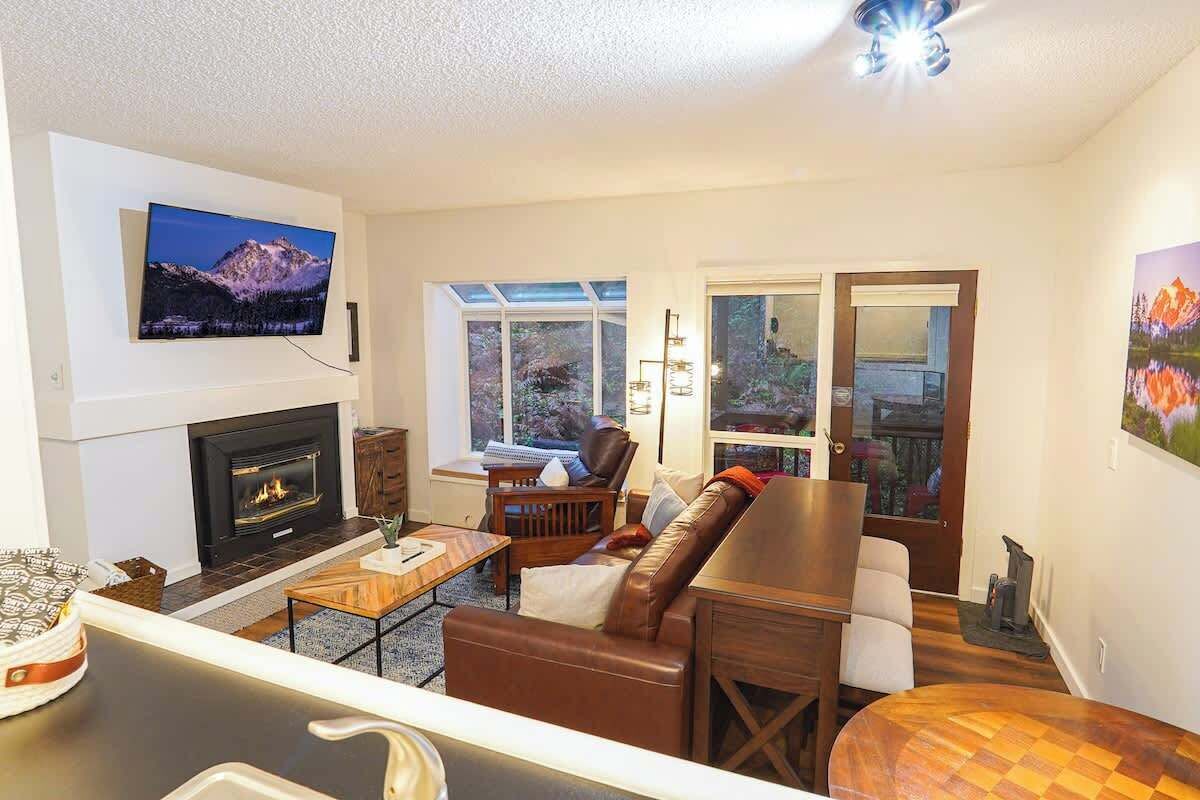 Smart TV, fireplace, table tennis, books