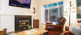 Snowater Resort Condo with Fireplace, Pool, amenities and River access