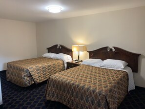 Basic Double Room | Free WiFi, bed sheets - Bing's Motel (Williamsport)