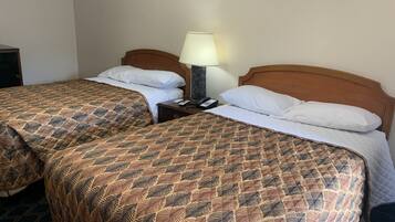 Basic Double Room | Free WiFi, bed sheets